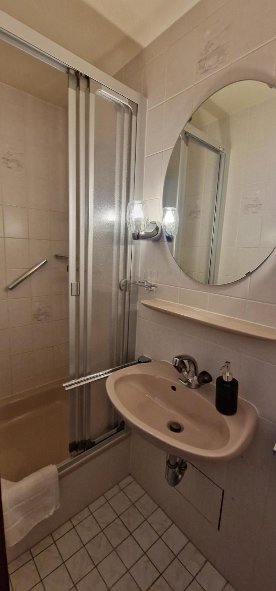 סייסן Hotel-Restaurant Wilhelmsbad חדר תמונה